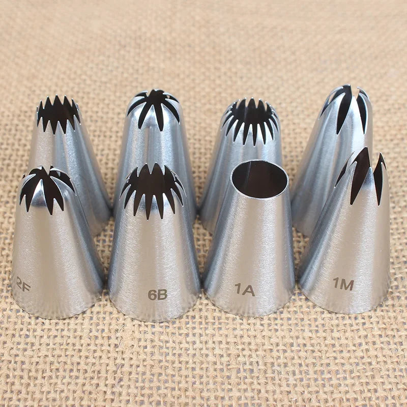 Kit Bicos de Confeitar Inox 8 Peças – Decoração Profissional para Bolos e Doces